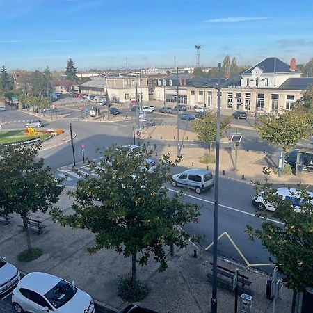 T2 4 Pers Face Gare Sncf Appart Hotel Le Cygne 6 Bourges Exteriör bild